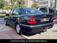 Gebraucht Mercedes C180 122 PS (89 kW) 1997 Schwarz Limousine
