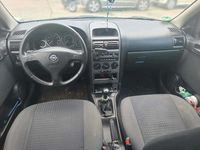 Gebraucht Opel Astra 84 PS (61 kW) 2004 Silber Kombi