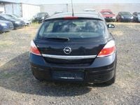 Gebraucht Opel Astra Edition 105 PS (77 kW) 2005 Schwarz Limousine