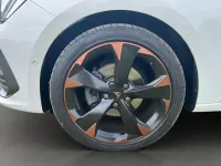 Second-hand Cupra Leon 150 CP (110 kW) 2023 Alb Berlinǎ
