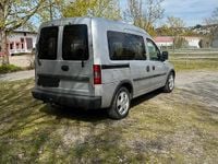 Second-hand Opel Combo 87 CP (63 kW) 2004 Argintiu Monovolum