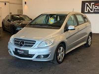 Gebraucht Mercedes B160 95 PS (69 kW) 2009 Silber Van / Kleinbus