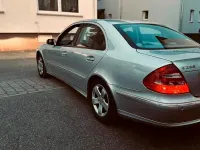 Używany Mercedes E280 237 KM (174 kW) 2005 Srebrny Sedan/Limuzyna