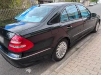 Gebraucht Mercedes E200 Avantgarde 163 PS (119 kW) 2004 Schwarz Limousine