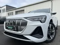 Gebraucht Audi e-tron S-Line 300 kW (408 PS) 2022 Gletscherweiã SUV