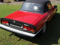 Gebraucht Alfa Romeo Spider 126 PS (92 kW) 1987 Rot Cabrio