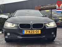 Gebraucht BMW 320 Efficient Dynamics 170 PS (125 kW) 2013 Black sapphire metallic (475) Limousine