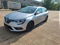 Gebraucht Renault Mégane IV Intens 131 PS (96 kW) 2018 Grau Limousine