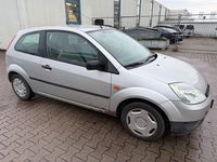 Gebraucht Ford Fiesta Ambiente 60 PS (44 kW) 2003 Silber Kleinwagen