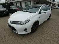 Gebraucht Toyota Auris Hybrid Edition 99 PS (72 kW) 2013 Weiß Limousine