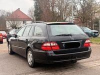 Gebraucht Mercedes E220 Elegance 150 PS (110 kW) 2005 Schwarz Kombi