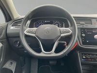 Gebraucht VW Tiguan Allspace Life 150 PS (110 kW) 2024 Pyritsilber metallic (metallic) SUV