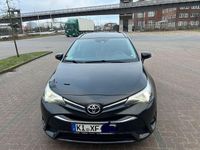 Gebraucht Toyota Avensis Executive 111 PS (81 kW) 2016 Schwarz Kombi