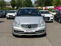 Gebraucht Mercedes A180 Elegance 109 PS (80 kW) 2011 Silber Limousine