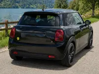 Gebraucht Mini Cooper SE 135 kW (184 PS) 2022 Schwarz Kleinwagen