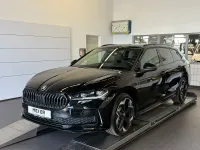 Neu Skoda Superb SportLine 204 PS (150 kW) 2026 Onyxschwarz metallic Kombi