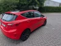 Gebraucht Ford Fiesta Titanium 101 PS (74 kW) 2017 Rot Kleinwagen