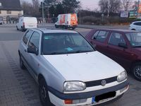 Gebraucht VW Golf III 60 PS (44 kW) 1995 Silber Kleinwagen