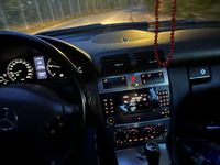 Gebraucht Mercedes C200 Avantgarde 122 PS (89 kW) 2005 Limousine