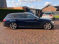 Gebraucht Mercedes C400 333 PS (244 kW) 2015 Blau Kombi