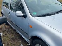 Gebraucht VW Golf IV 75 PS (55 kW) 1998 Silber Kleinwagen