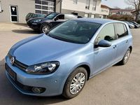 Gebraucht VW Golf VI Team 105 PS (77 kW) 2010 Blau Kleinwagen