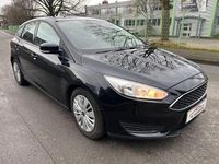 Gebraucht Ford Focus Trend 125 PS (91 kW) 2015 Schwarz Limousine