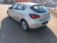 Gebraucht Opel Astra Cosmo 179 PS (131 kW) 2010 Silber Limousine