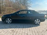 Gebraucht Opel Astra Cabriolet 147 PS (108 kW) 2003 Schwarz Cabrio