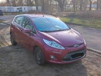 Gebraucht Ford Fiesta Titanium 75 PS (55 kW) 2010 Rot Kleinwagen