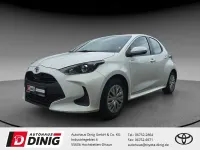 Gebraucht Toyota Yaris Basis 72 PS (52 kW) 2022 Weiss Kleinwagen