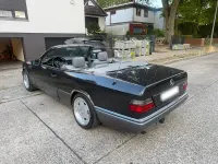 Gebraucht Mercedes E220 150 PS (110 kW) 1994 Schwarz Cabrio