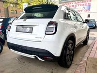 Gebraucht Fiat 600 Basis 101 PS (74 kW) 2024 Weiß SUV