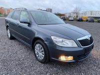 Gebraucht Skoda Octavia Ambiente 105 PS (77 kW) 2010 Grau Limousine