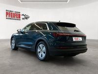 Gebraucht Audi e-tron Basis 230 kW (313 PS) 2021 Blau SUV