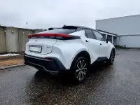 Gebraucht Toyota C-HR Team 198 PS (145 kW) 2024 Platinum white pearl / black SUV