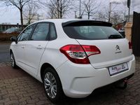 Gebraucht Citroën C4 Attraction 120 PS (88 kW) 2012 Weiß Kombi