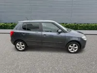 Gebraucht Skoda Fabia Family 60 PS (44 kW) 2012 Grau Limousine