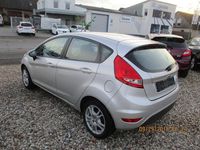 Gebraucht Ford Fiesta Trend 82 PS (60 kW) 2011 Silber Kleinwagen