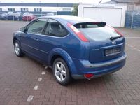 Gebraucht Ford Focus Titanium 125 PS (91 kW) 2007 Burmablau Kleinwagen