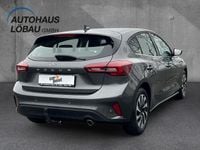 Gebraucht Ford Focus Titanium 125 PS (91 kW) 2023 Grau Limousine