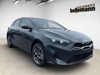 Neu Kia Ceed Style 140 PS (102 kW) 2026 Grau Kleinwagen