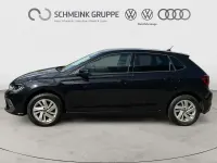 Gebraucht VW Polo Style 95 PS (69 kW) 2024 Deep black perleffekt Kleinwagen