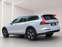 Gebraucht Volvo V60 CC 197 PS (144 kW) 2021 Weiss Kombi