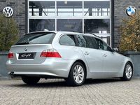 Gebraucht BMW 545 333 PS (244 kW) 2004 Grau Kombi