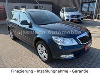 Gebraucht Skoda Octavia Ambition 105 PS (77 kW) 2012 Blau Kombi