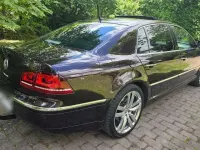 Gebraucht VW Phaeton 245 PS (180 kW) 2014 Andere farben Limousine
