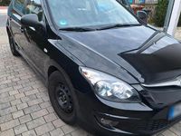 Gebraucht Hyundai i30 110 PS (80 kW) 2012 Schwarz Kleinwagen
