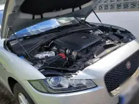 Gebraucht Jaguar F-Pace Portfolio 179 PS (131 kW) 2016 Silber SUV