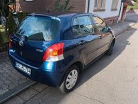 Gebraucht Toyota Yaris 69 PS (50 kW) 2009 Blau Kleinwagen